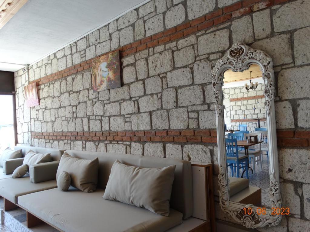 Surya Butik Hotel Alacati Exterior photo